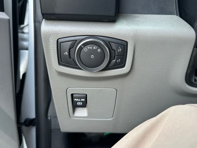 2016 Ford F-150 XL photo