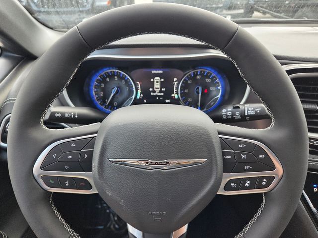 New 2026 Silver Chrysler Select image 28