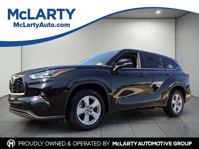 2021 Toyota Highlander LE FWD