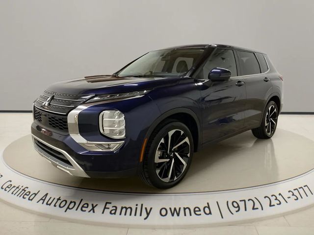 Cosmic Blue Metallic 2024 Mitsubishi Outlander SUV / Crossover Front-Wheel Drive Continuously Variable Transmission