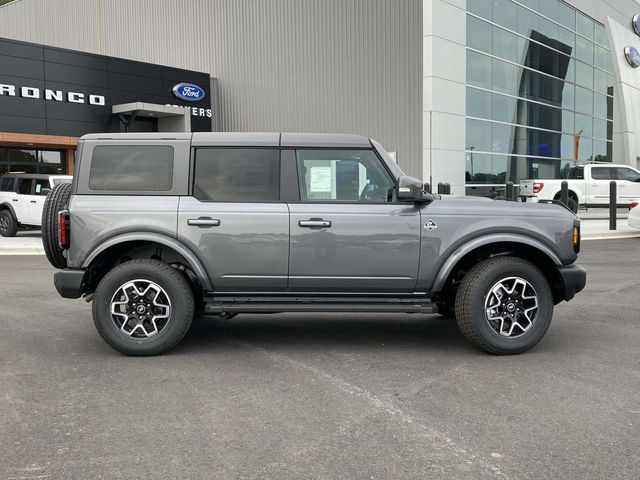 2024 Ford Bronco Outer Banks 24