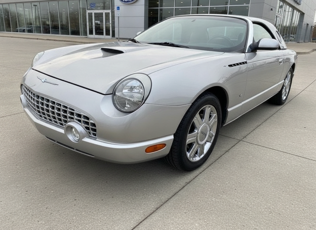 2004 Ford Thunderbird Deluxe RWD