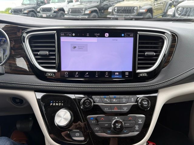 2024 Blue Pearl Chrysler Pacifica Limited AWD Van
