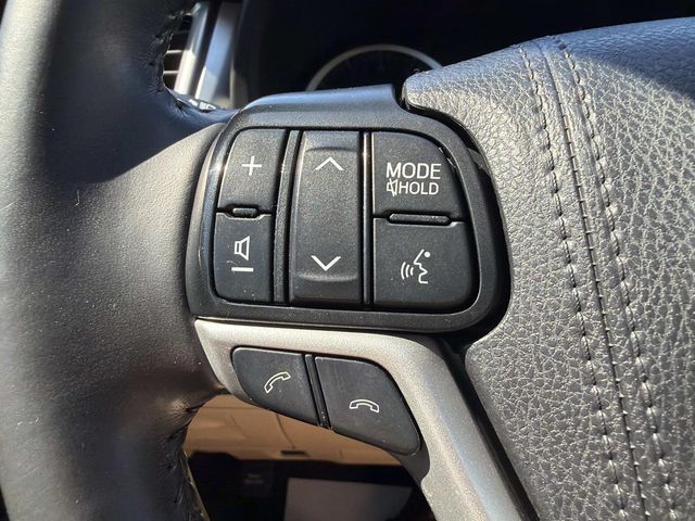 2019 Toyota Highlander - Image 14