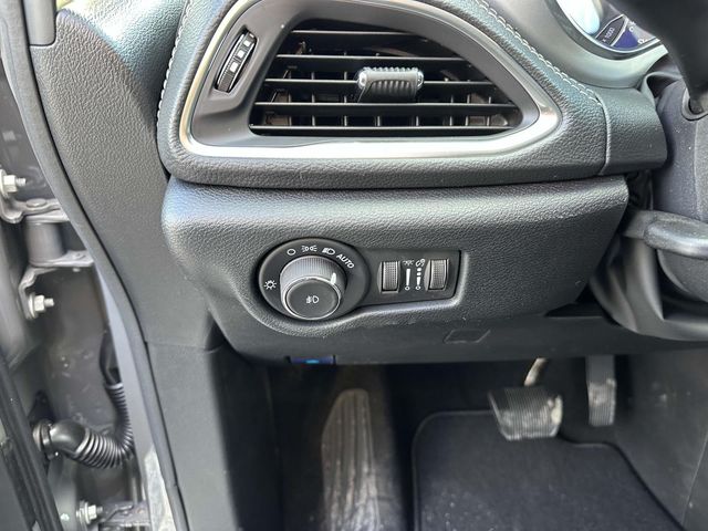 2025 Chrysler Pacifica Limited - Photo 14