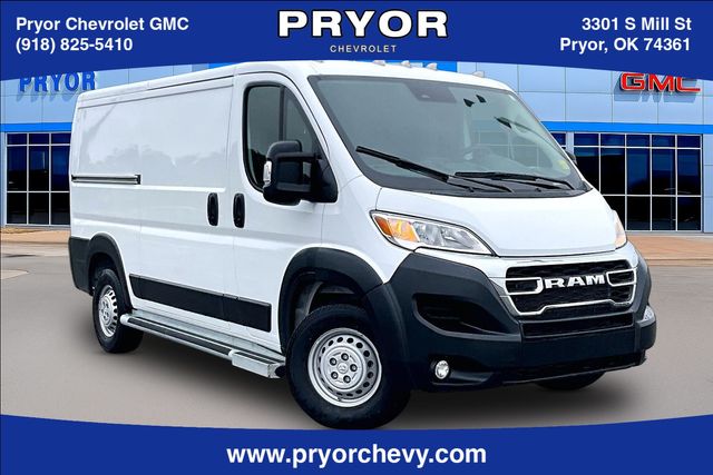 Bright White Clearcoat 2025 RAM ProMaster 2500 Tradesman 136 Low Roof Cargo Van FWD Van Front-Wheel Drive 9-Speed Automatic