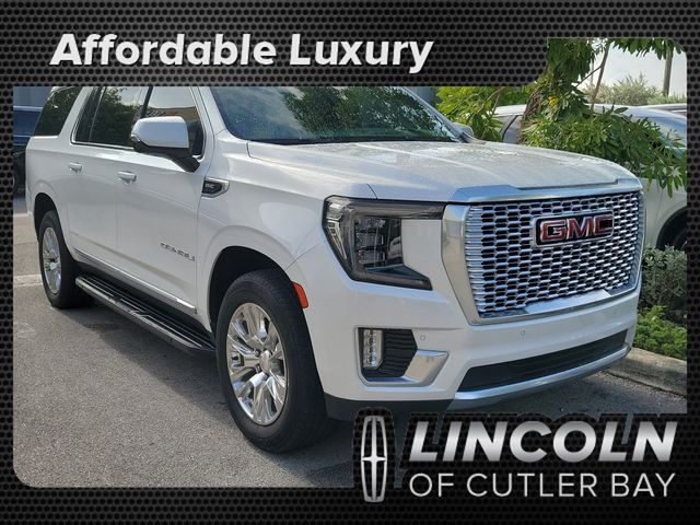 White Frost Tricoat 2021 GMC Yukon XL SUV / Crossover 4X2