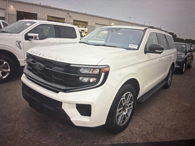 Star White Metallic Tri-Coat 2025 Ford Expedition SUV / Crossover Four-Wheel Drive Automatic
