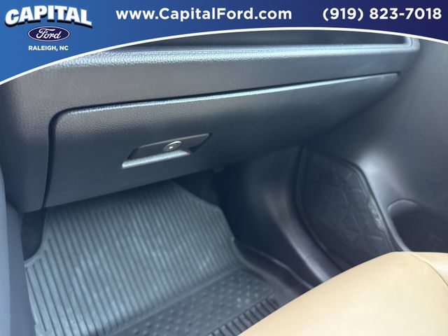 Used 2025  Toyota XLE Premium image 28