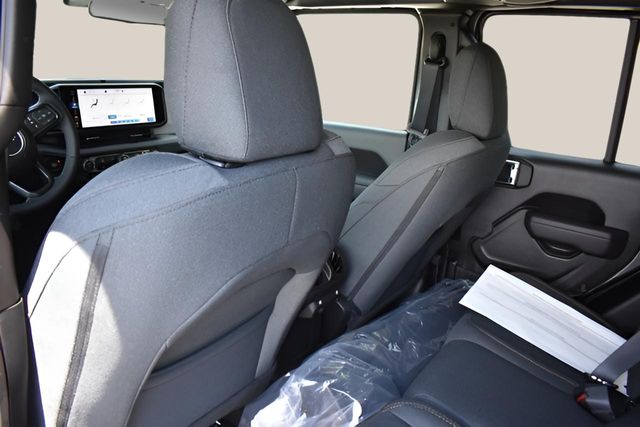 New Car 2025 Jeep Gladiator  Sport S For Sale Under $40,000 In Austin, Texas