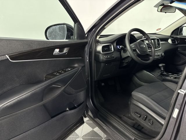 Used 2019 Kia Sorento For Sale in Indianapolis, IN