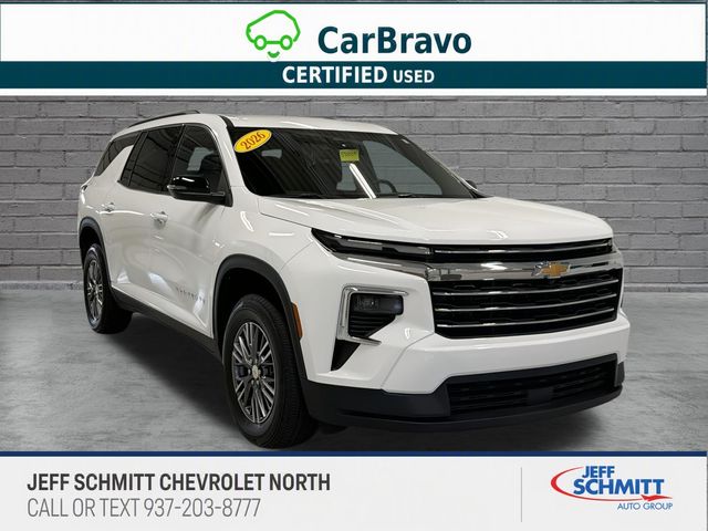 Summit White 2026 Chevrolet Traverse SUV / Crossover Four-Wheel Drive 8-Speed Automatic