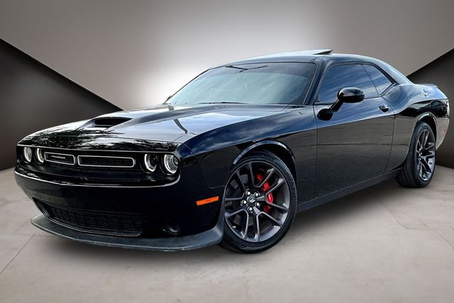 Pitch Black Clearcoat 2023 Dodge Challenger Coupe Rear-Wheel Drive 8-Speed Automatic