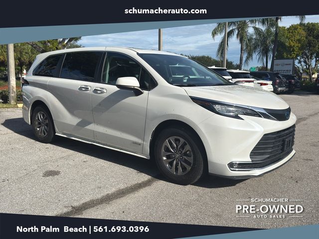 White (Blizzard Pearl) 2021 Toyota Sienna Minivan All-Wheel Drive Continuously Variable Transmission