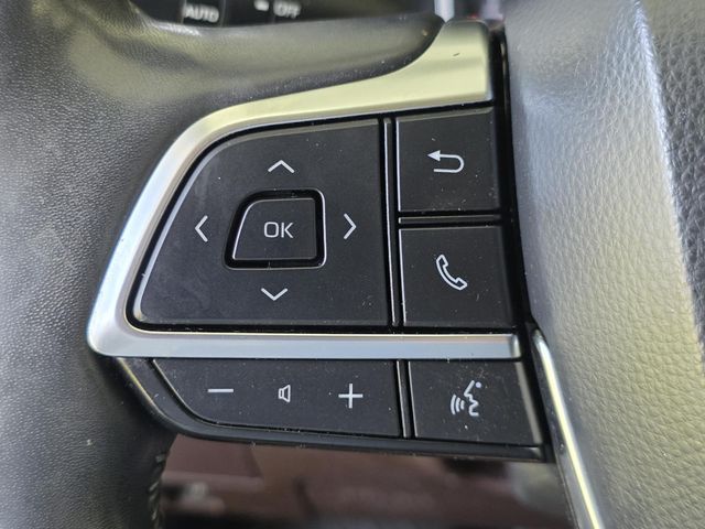 Used 2021 Toyota Highlander SUV