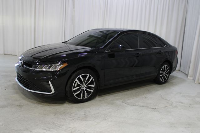 Used 2025 Black Volkswagen 1.5T SE image 27