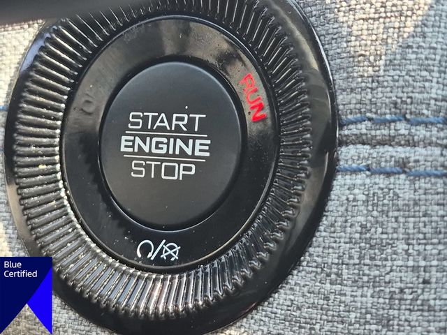 Used 2023 Gray Jeep Latitude image 27
