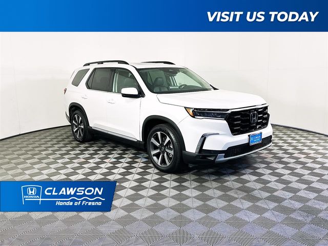 2024 Honda Pilot Touring AWD's photo