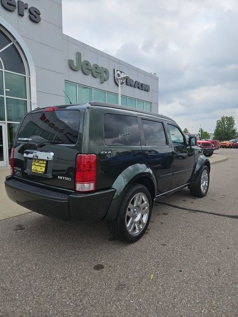2010 Dodge Nitro Detonator - Natural Green Pearlcoat exterior view 8