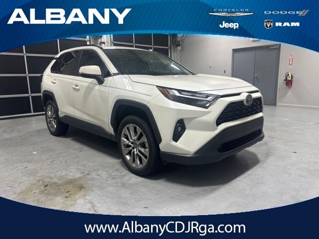White 2022 Toyota RAV4 SUV / Crossover Front-Wheel Drive 8-Speed Automatic