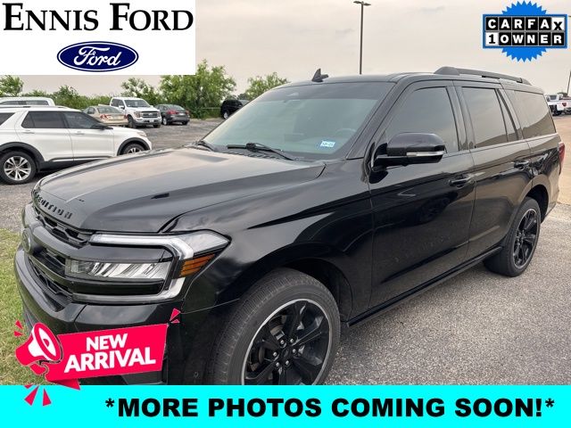 2022 Ford Expedition Limited photo