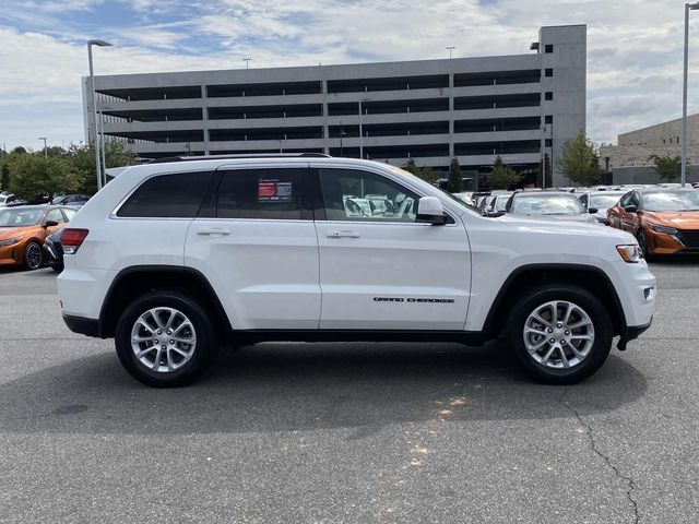 2021 Jeep Grand Cherokee Laredo E 2