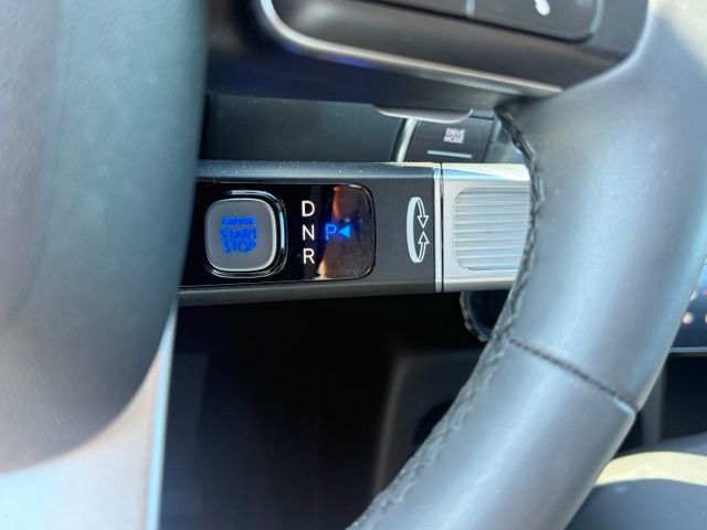 Used 2026 Red Hyundai SEL Convenience image 18