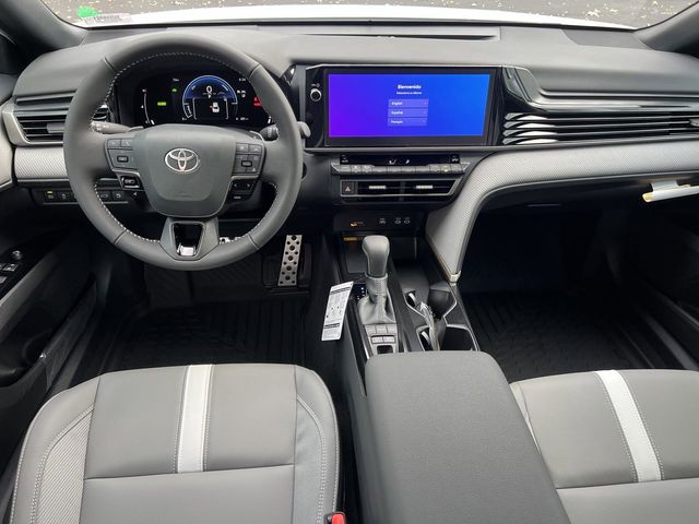 2025 Toyota Camry SE 16