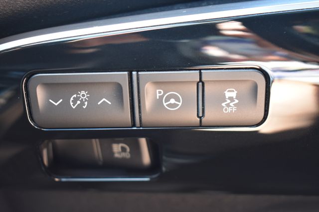 Used 2018 Toyota Prius Hatchback