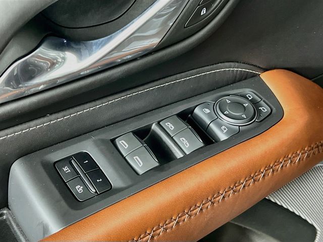 Used 2024 Silver GMC Denali Ultimate image 9
