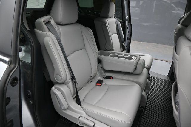 Used 2024 Honda Odyssey Van