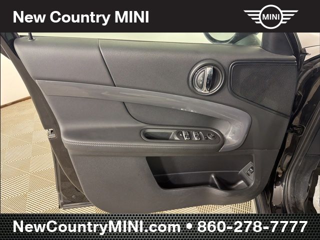Used 2019 Black MINI Signature image 12
