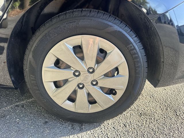 Used 2020 Black Kia LX image 35