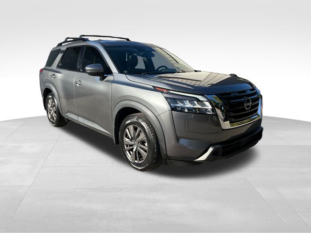 2022 Nissan Pathfinder SV 2