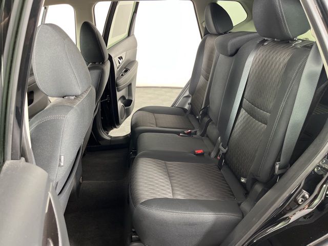2019 Magnetic Black Pearl Nissan Rogue S FWD SUV