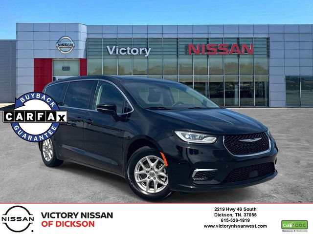 Diamond Black Crystal Pearlcoat 2024 Chrysler Pacifica Touring L FWD Minivan Front-Wheel Drive 9-Speed Automatic