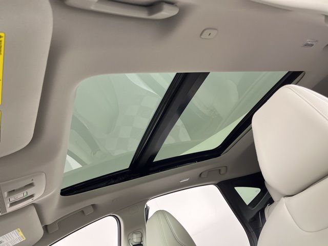 2025 Everest White Pearl Tricoat Nissan Murano SL AWD SUV