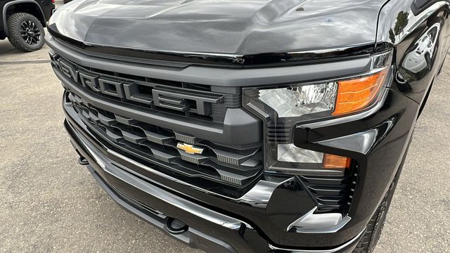 2024 Chevrolet Silverado 1500 Custom 9