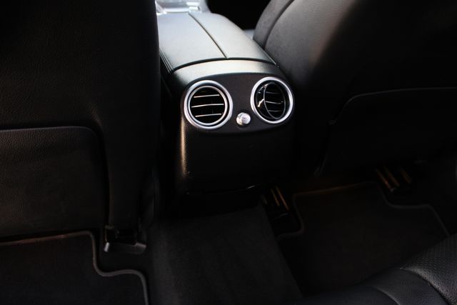 Used 2020 White Mercedes-Benz GLC 300 image 24