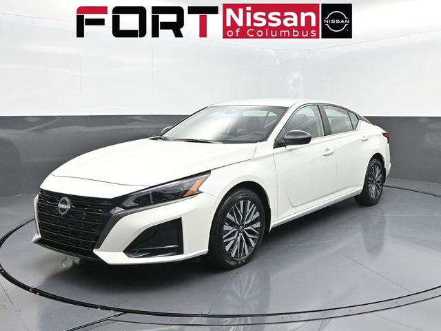 Pearl White Tricoat 2026 Nissan Altima 2.5 SV AWD Sedan All-Wheel Drive Continuously Variable Transmission
