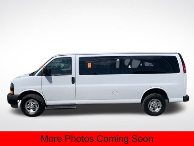 2022 Chevrolet Express 3500 LS photo