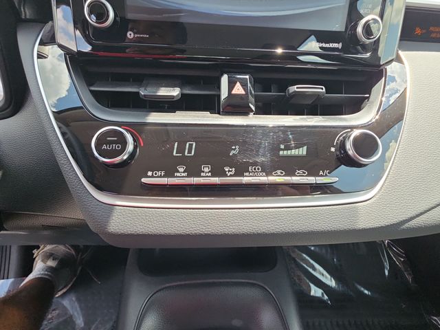 Used 2022 Silver Toyota LE image 24