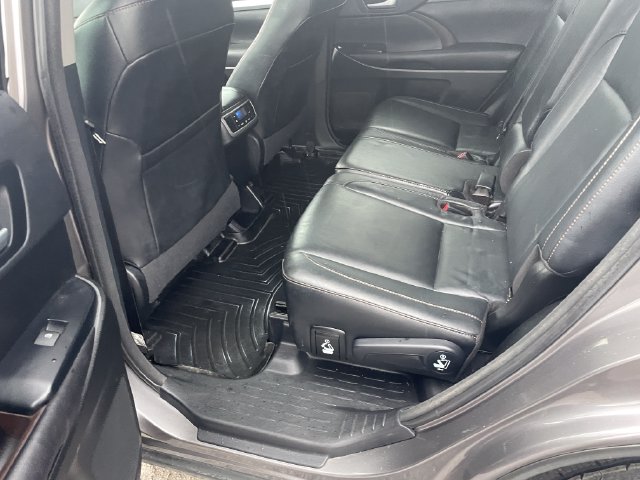Used 2017 Toyota Highlander SUV