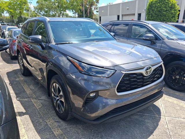 2024 Toyota Highlander XLE FWD