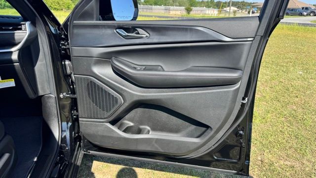 new 2025 Jeep Grand Cherokee L car, priced at $44,968