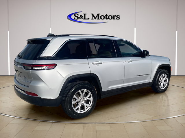 View vehicle photo 2