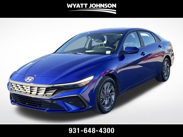 2024 Hyundai Elantra SEL FWD