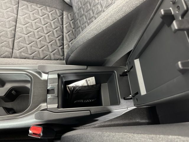 2025 Gun Metallic/Super Black Nissan Kicks SV FWD SUV