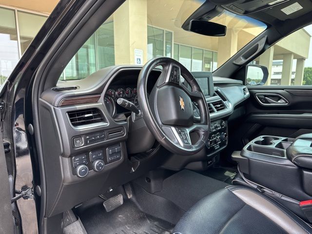 2022 Chevrolet Suburban LS photo
