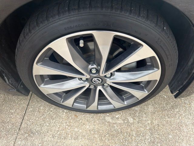 2021 Nissan Maxima Platinum Black at AutoSavvy Houston Northwest